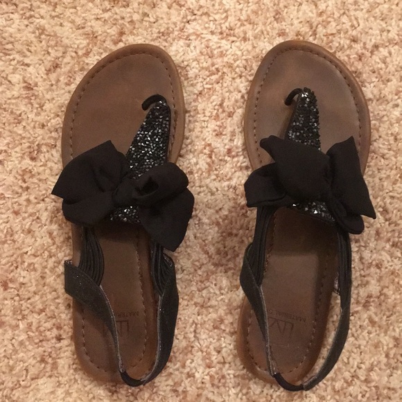 Material Girl Shoes - Cute bow sandals!